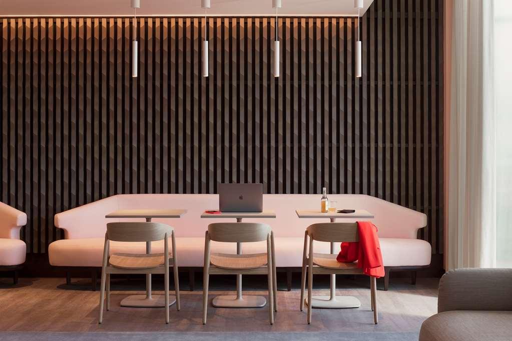Okko Hotels Paris La Defense 楠泰尔 餐厅 照片